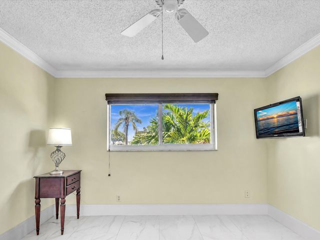 2017 SW Golf Lane 109, Boynton Beach, FL 33426