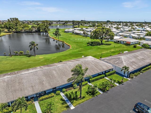 2017 SW Golf Lane 109, Boynton Beach, FL 33426