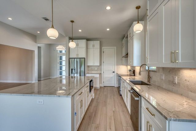 1310 Cats Eye, Horseshoe Bay, TX 78657