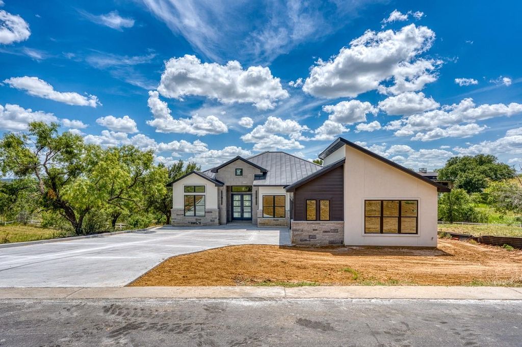 1310 Cats Eye, Horseshoe Bay, TX 78657