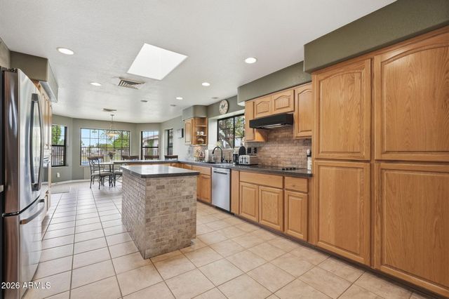 332 E HARRISON Street, Gilbert, AZ 85295