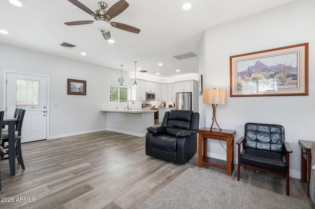 332 E HARRISON Street, Gilbert, AZ 85295