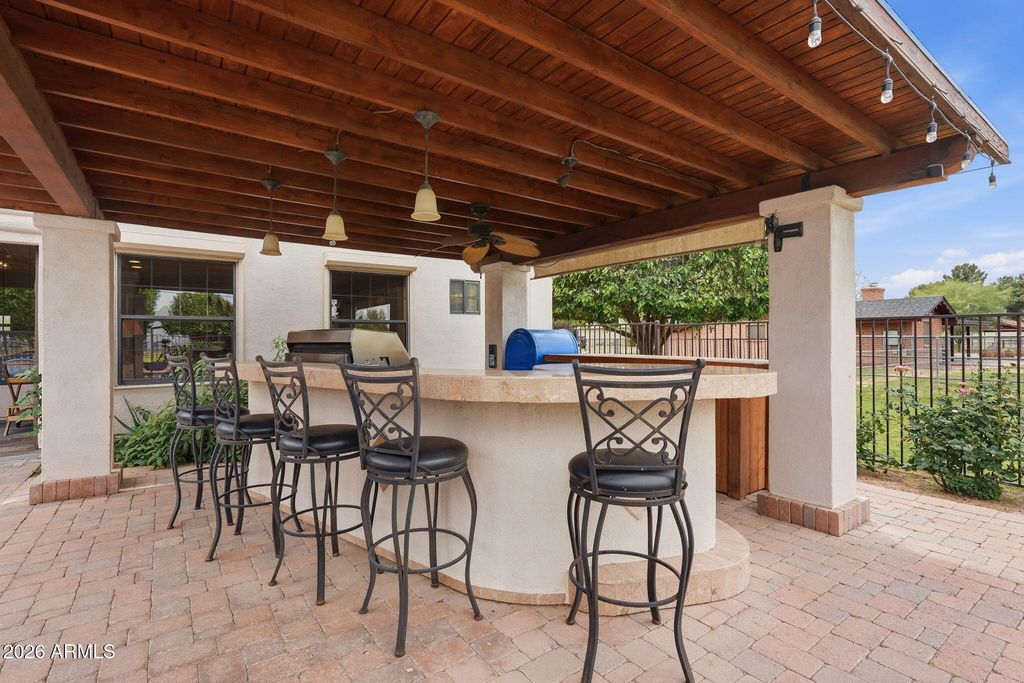 Image 17 of property listing at 332 E HARRISON Street, Gilbert, AZ 85295