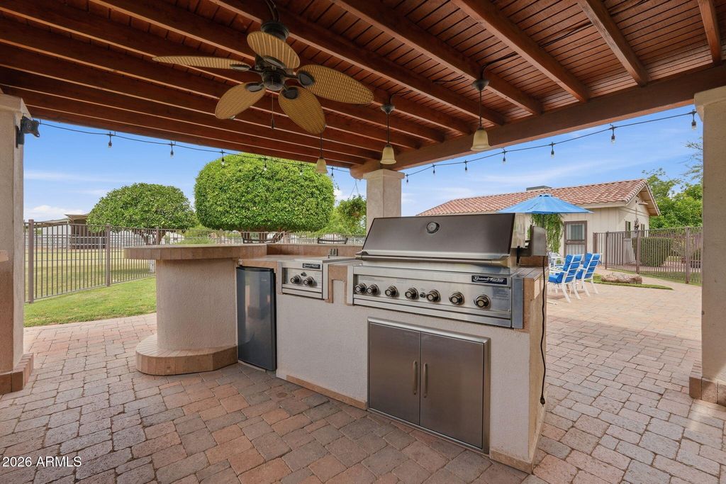 Image 18 of property listing at 332 E HARRISON Street, Gilbert, AZ 85295