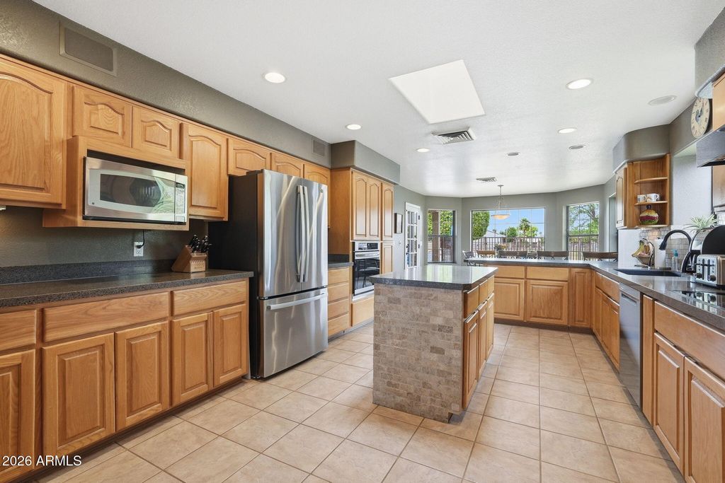 Image 33 of property listing at 332 E HARRISON Street, Gilbert, AZ 85295