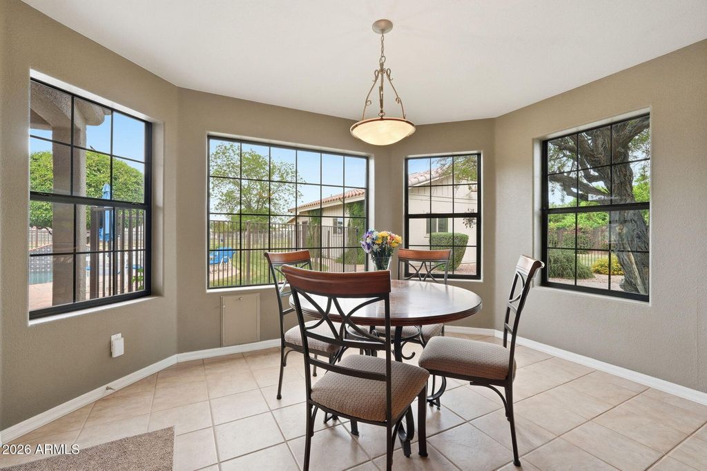 Image 37 of property listing at 332 E HARRISON Street, Gilbert, AZ 85295