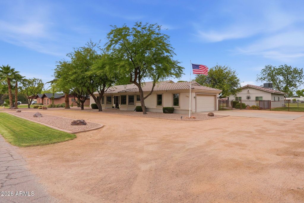 Image 4 of property listing at 332 E HARRISON Street, Gilbert, AZ 85295