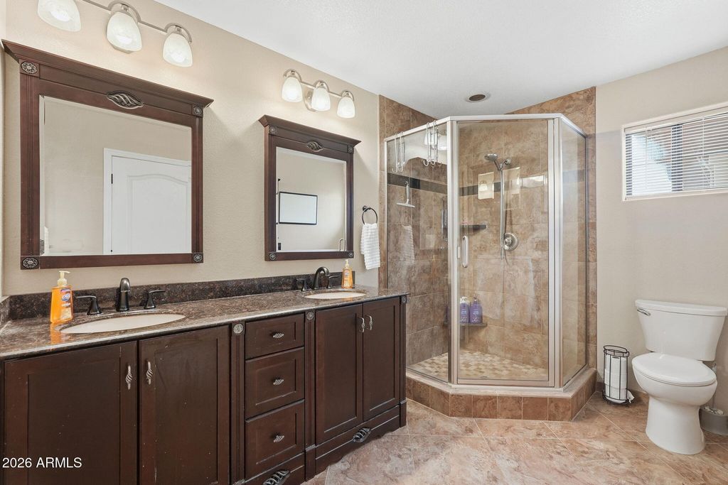 Image 45 of property listing at 332 E HARRISON Street, Gilbert, AZ 85295