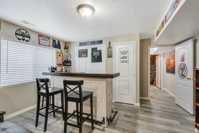 1593 W TURTLE DOVE LN, West Jordan, UT 84088