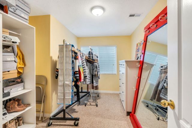 1593 W TURTLE DOVE LN, West Jordan, UT 84088