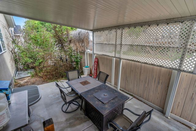 1593 W TURTLE DOVE LN, West Jordan, UT 84088