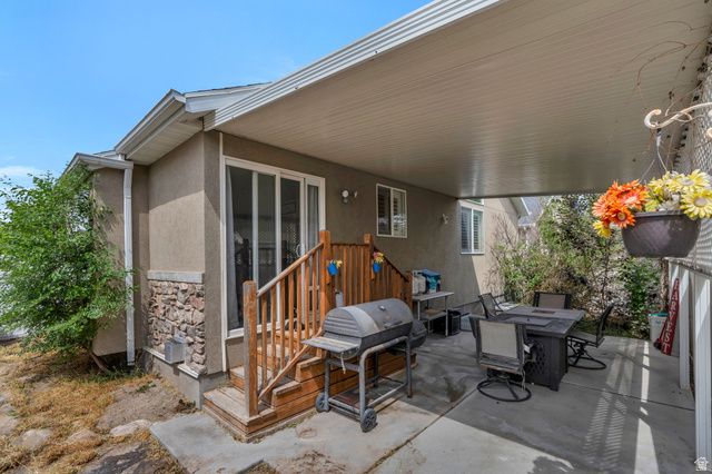 1593 W TURTLE DOVE LN, West Jordan, UT 84088