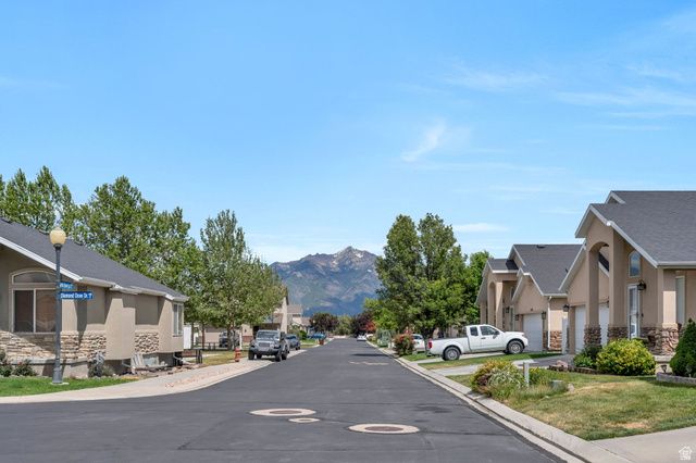 1593 W TURTLE DOVE LN, West Jordan, UT 84088