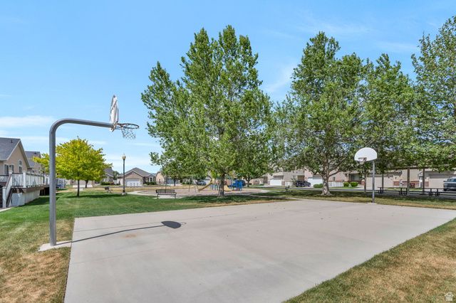 1593 W TURTLE DOVE LN, West Jordan, UT 84088