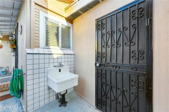 453 S Rowan Avenue, Los Angeles, CA 90063