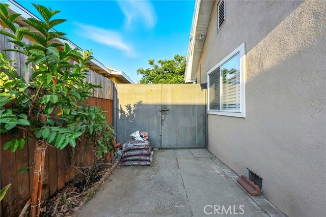 453 S Rowan Avenue, Los Angeles, CA 90063