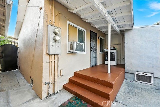 453 S Rowan Avenue, Los Angeles, CA 90063