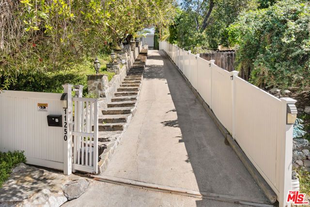 11250 Sunshine Terrace, Studio City (los Angeles), CA 91604