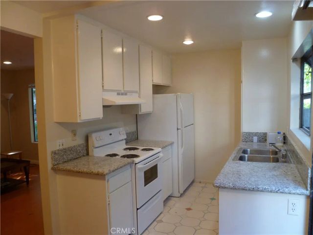 215 Springview, Irvine, CA 92620