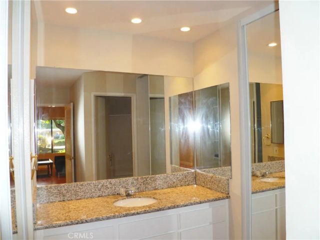 215 Springview, Irvine, CA 92620