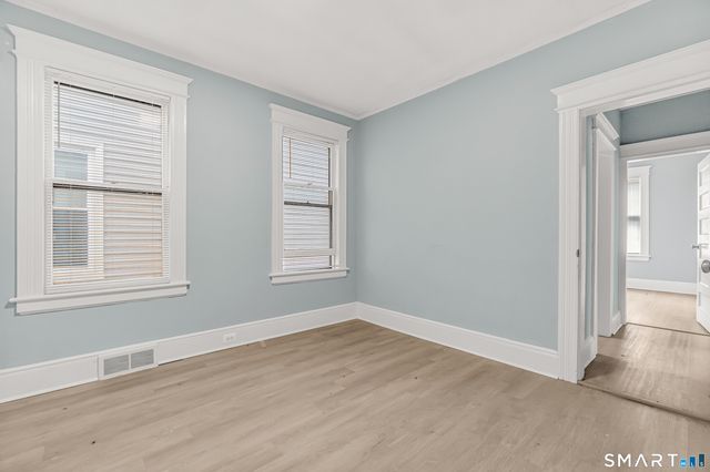 105 Carleton Avenue, Bridgeport, CT 06604