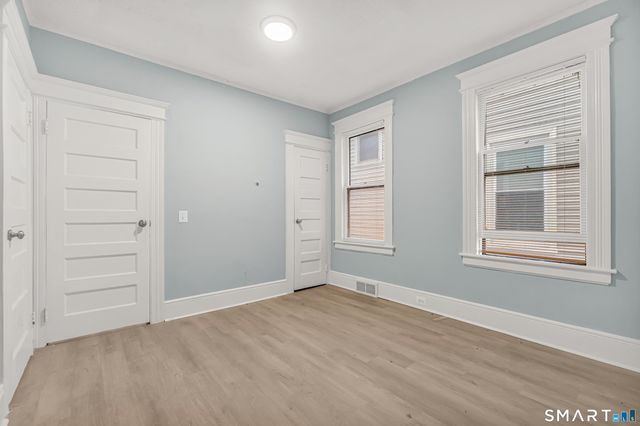 105 Carleton Avenue, Bridgeport, CT 06604