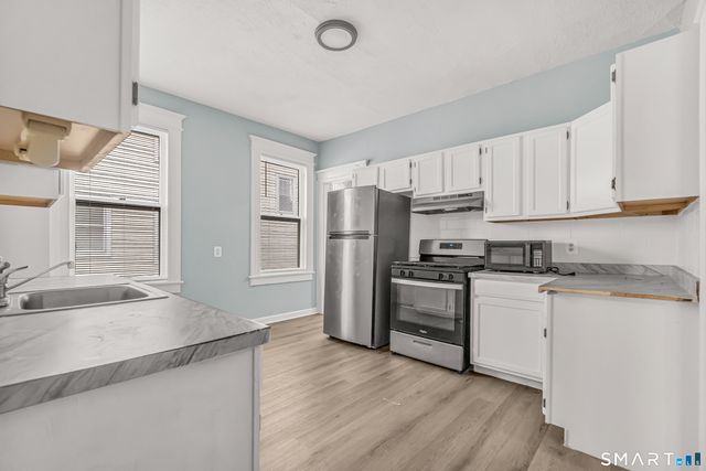 105 Carleton Avenue, Bridgeport, CT 06604