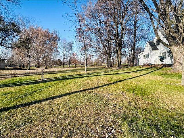 1113 E Division Street, Neillsville, WI 54456