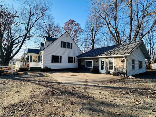 1113 E Division Street, Neillsville, WI 54456