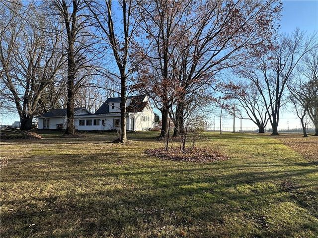 1113 E Division Street, Neillsville, WI 54456
