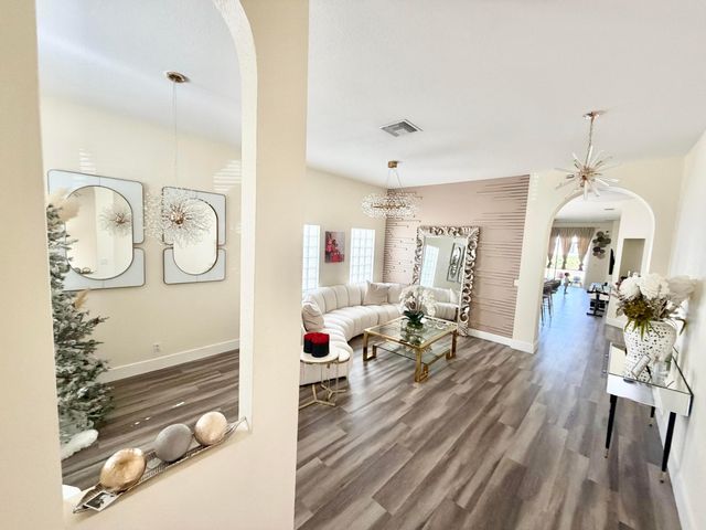 159 Berenger Walk, Royal Palm Beach, FL 33414