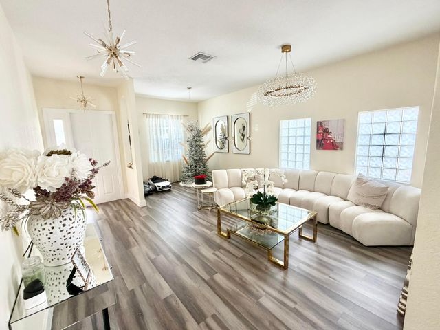 159 Berenger Walk, Royal Palm Beach, FL 33414