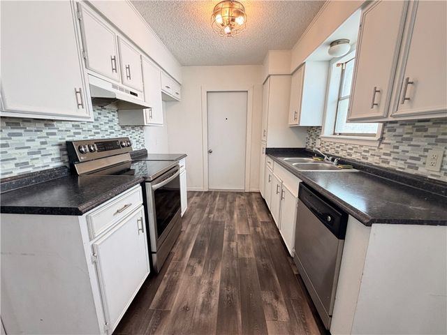 2310 Vialoux Dr, Corpus Christi, TX 78418