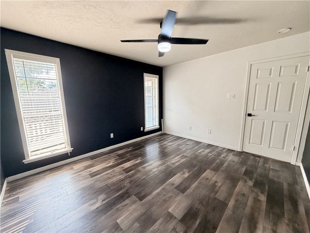 2310 Vialoux Dr, Corpus Christi, TX 78418