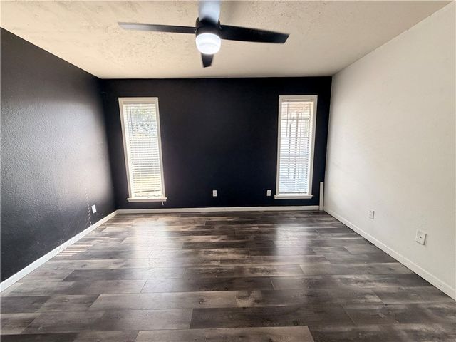 2310 Vialoux Dr, Corpus Christi, TX 78418