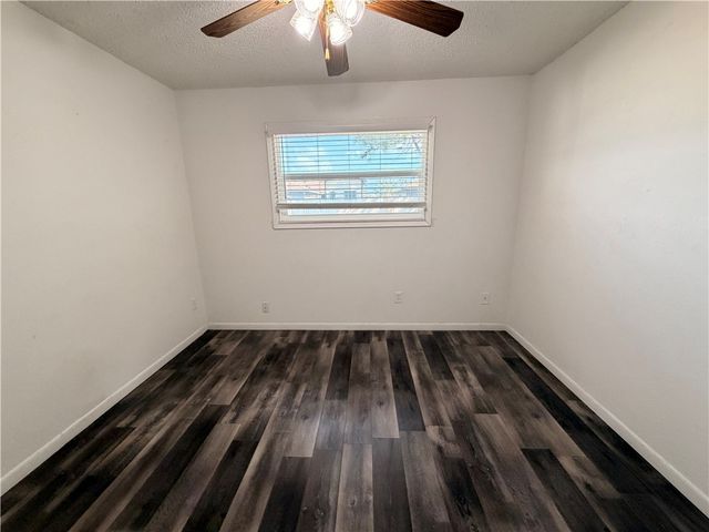 2310 Vialoux Dr, Corpus Christi, TX 78418