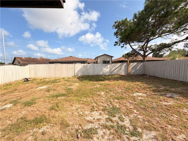 2310 Vialoux Dr, Corpus Christi, TX 78418