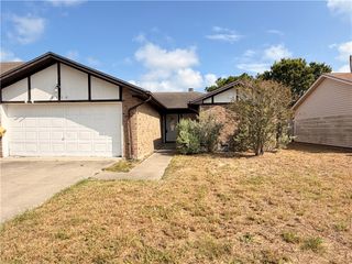 2310 Vialoux Dr, Corpus Christi, TX 78418