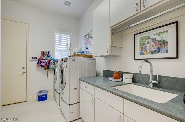 304 Covent Garden Court, Las Vegas, NV 89145