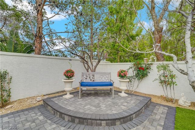 304 Covent Garden Court, Las Vegas, NV 89145