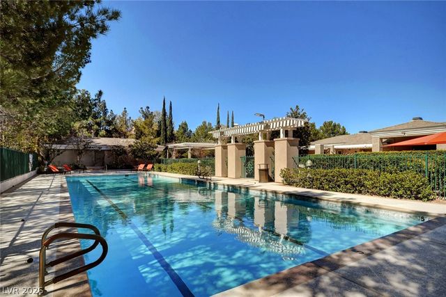 304 Covent Garden Court, Las Vegas, NV 89145