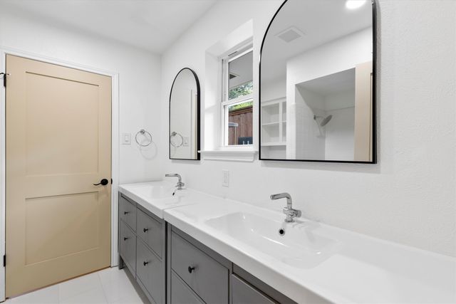 4446 Thunder Road, Dallas, TX 75244