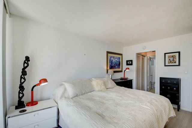 2505 S Ocean Boulevard 403, Palm Beach, FL 33480