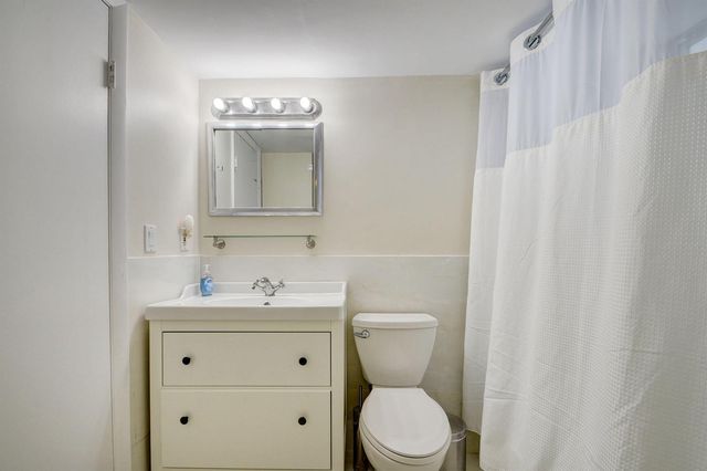 2505 S Ocean Boulevard 403, Palm Beach, FL 33480