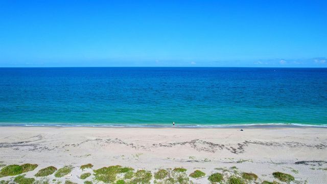 2505 S Ocean Boulevard 403, Palm Beach, FL 33480
