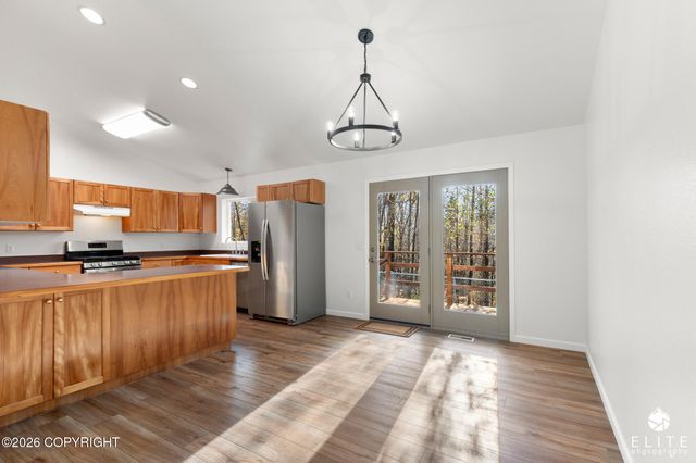 1200 N Golden Hills Drive, Palmer, AK 99645