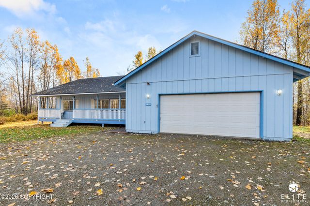 1200 N Golden Hills Drive, Palmer, AK 99645
