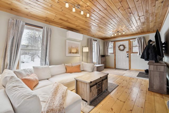 616 Vermont Route 110, Tunbridge, VT 05077