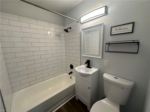 1610 Elmhurst LN, Portsmouth, VA 23701