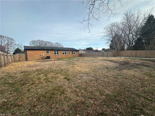 1610 Elmhurst LN, Portsmouth, VA 23701